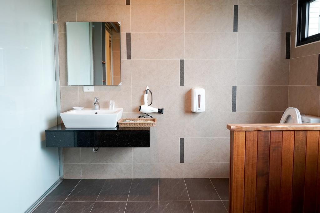 טוצ'נג Artisan Hostel מראה חיצוני תמונה